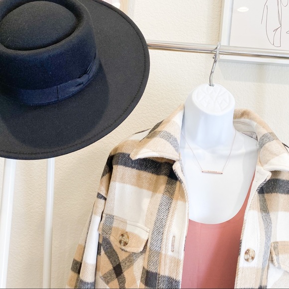 Plaid brown  Shacket with pockets - Picture 4 of 6